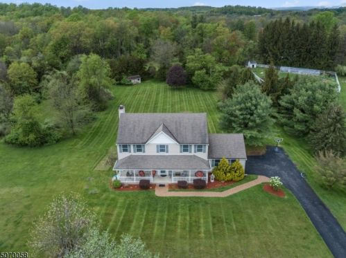 12 Thomas Rd, Lafayette, NJ 07848-4400