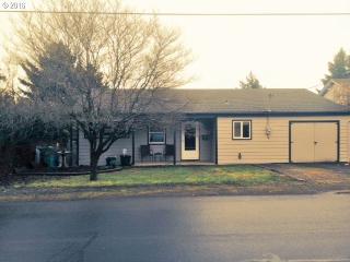 4626 Flavel Dr, Portland, OR 97206-9128
