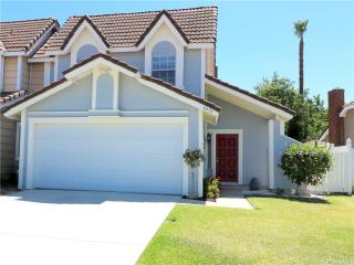 8476 Saratoga St, Anaheim, CA 92808-1223