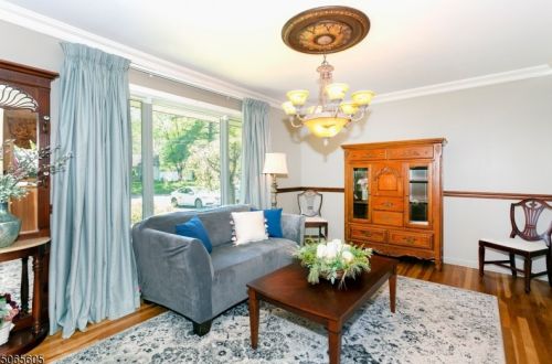 12 Alan Dr, Parsippany, NJ 07054-4112