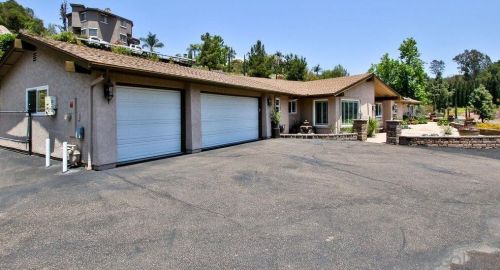1298 Burris Dr, El Cajon, CA 92019-3571