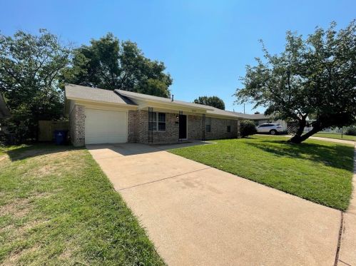 505 Smith Ave, Fort Worth, TX 76140-4513