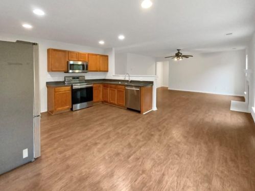 201 Happy Trl, Locust Grove GA  30248-6018 exterior