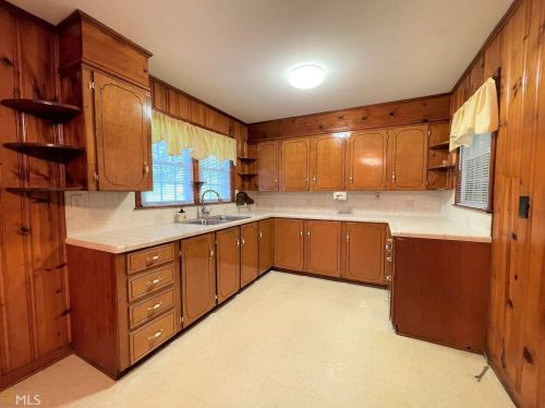 189 Bowers St, Bowman, GA 30624-2324
