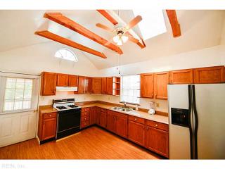 7431 Dakota Ave, Norfolk, VA 23505-3109