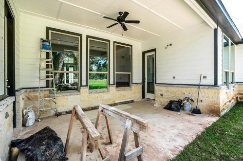 21611 Chenango Lake Dr, Angleton TX 77515-6664 exterior