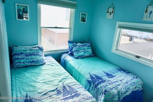 120 Chadwick Way, Lavallette NJ  08735-1707 exterior