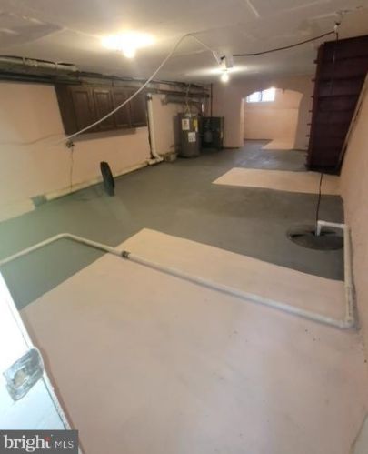 2524 61 St, Philadelphia PA 19142-3402 exterior