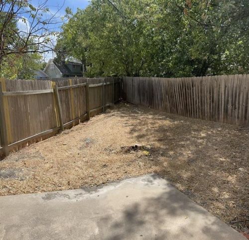 8521 Dryfield Dr, Austin TX  78758-7234 exterior