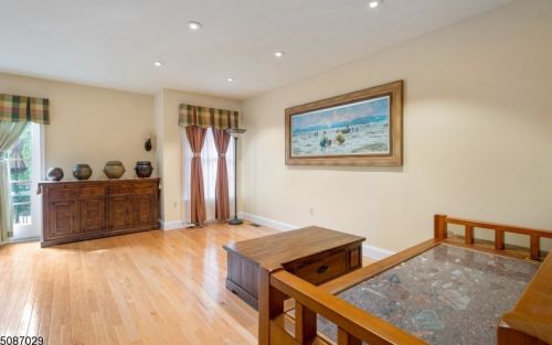 14 Ginger Ct, Princeton NJ  08540-9421 exterior