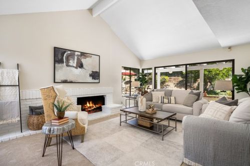 24 Starlight, Irvine, CA 92603-3722