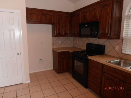 10008 Tulare Ln, Fort Worth TX  76177-7396 exterior