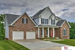 5010 Lake Forest Dr, Omaha, NE 68133-4746