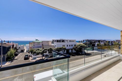 412 Manhattan Ave, Manhattan Beach, CA 90266-5724
