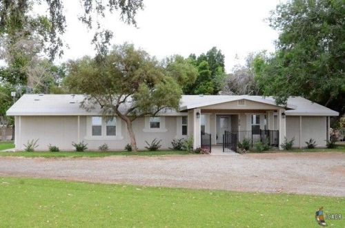 579 Carter Rd, Brawley, CA 92227-9415