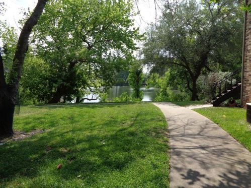917 Turtle Cv, Irving TX  75060-6782 exterior