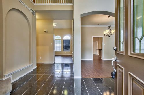 2441 London Dr, Plano, TX 75025-6074