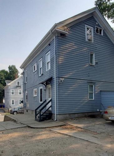 69 Laban St, Providence, RI 02909-3733