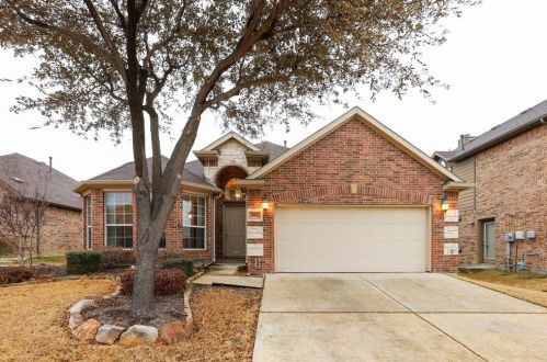 981 Wellington Dr, Lewisville, TX 75067-4425