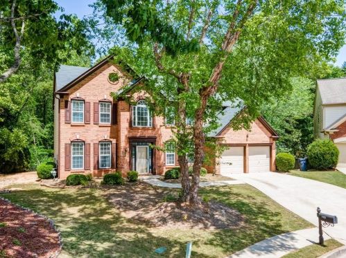 119 Eastham Ct, Suwanee, GA 30024-7375