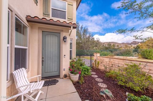 3829 Young Wolf Dr, Simi Valley, CA 93065-0254