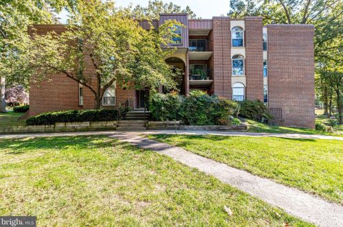 3310 Woodburn Village Dr, Annandale VA  22003-1250 exterior
