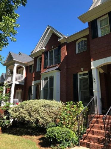 1194 Brookhaven Gln, Atlanta GA  30319-4707 exterior