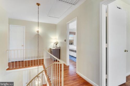 5940 Queenston St, Springfield VA  22152-1731 exterior