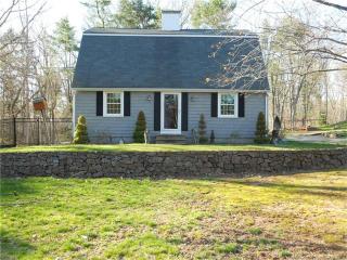 2 Pine Glen Ter, Wallingford, CT 06492-2539