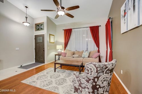 1267 Fitzgerald Rd, Simi Valley CA 93065-4480 exterior