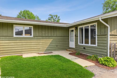 2331 Parkrose Ave, Joliet, IL 60403-1809