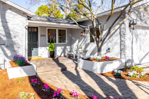 2042 Cecelia Way, Mountain View, CA 94040-2207