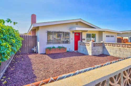 1659 Luzern St, Seaside, CA 93955-4513