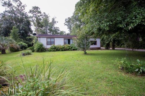 507 4th St, Woodbine, GA 31569-2171