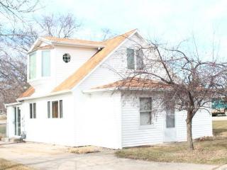 312 1st St, Wilton, ND 58579-7522