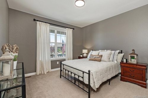 27938 Clifton Pl, Denver CO  80016 exterior