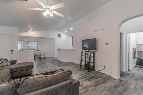 5817 Melanie Dr, Fort Worth, TX 76131-1617