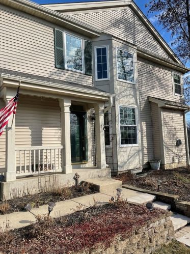 351 Windsong Cir, Glendale Heights, IL 60139-4501