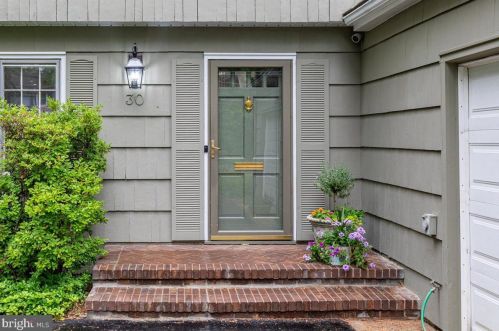 30 Philip Dr, Princeton, NJ 08540-5410