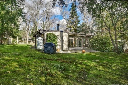 3 Alewives Rd, Norwalk, CT 06850-2201