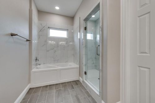 111 Mckinley St, Garland TX 75042-6709 exterior