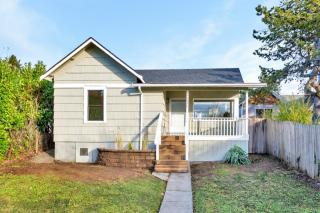 2121 Cushman Ave, Tacoma WA  98405-3439 exterior