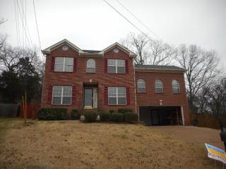 2000 Strombury Dr, Hermitage, TN 37076-3339