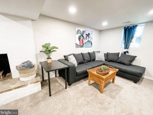 733 Stinchcomb Rd, Severna Park MD  21146-4223 exterior