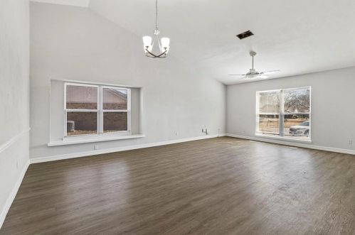 3013 Majestic Ct, Garland TX  75040-8705 exterior