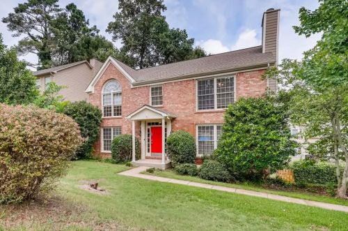 2205 Whitehall Dr, Marietta, GA 30066-7203