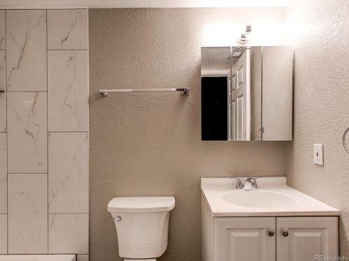 506 High Point Dr, Lakewood CO  80403 exterior