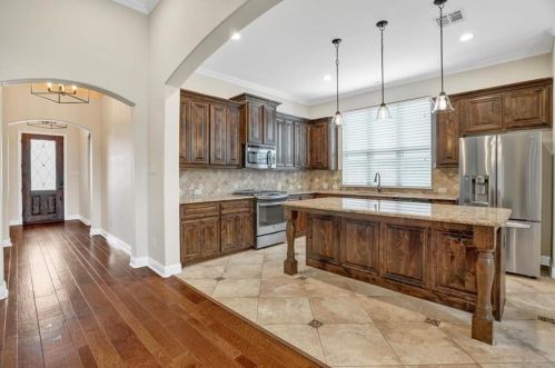 9305 Bentley Garner Ln, Austin TX  78748-3093 exterior