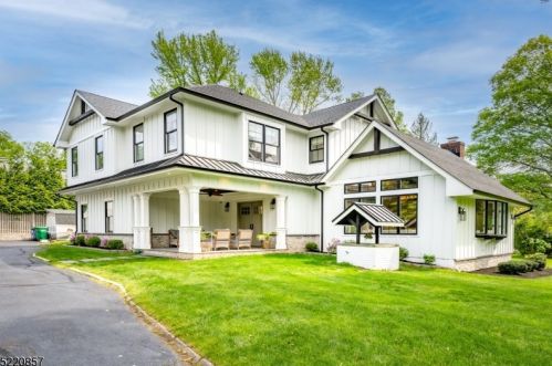6 Ravine Ct, Scotch Plains, NJ 07076-4728