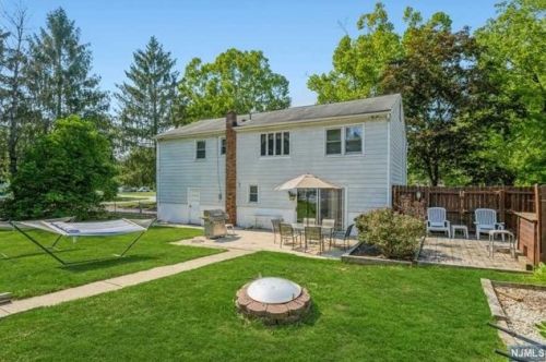 23 Meadow Ln, Hackettstown NJ  07840-4115 exterior